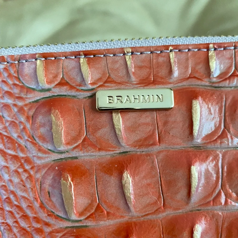 NWOT Brahmin Daisy Wristlet Flirty Ombre Melbourne Wallet Clutch